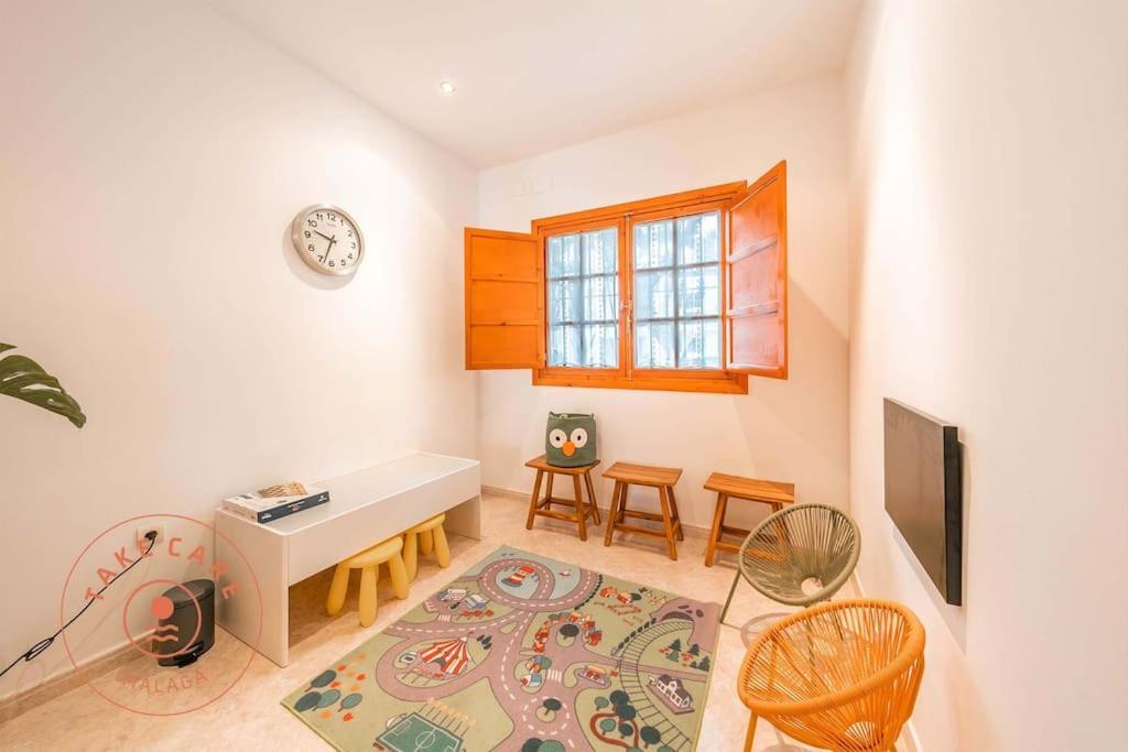 Spacious Home With Lovely Garden - Tcm Rincón de la Victoria Esterno foto