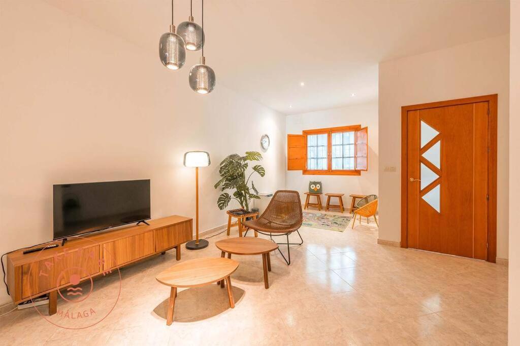 Spacious Home With Lovely Garden - Tcm Rincón de la Victoria Esterno foto